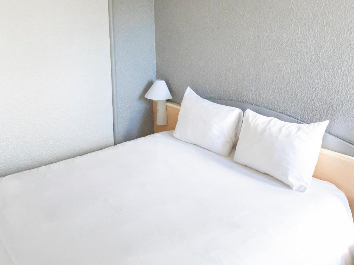 Ibis Metz Centre Cathedrale Hotel Bagian luar foto