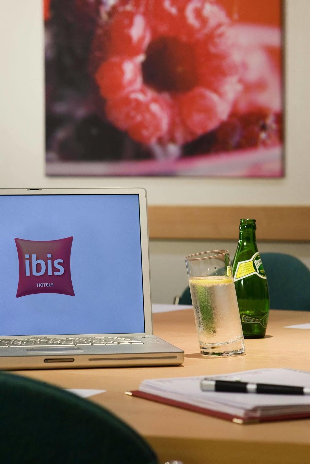 Ibis Metz Centre Cathedrale Hotel Bagian luar foto